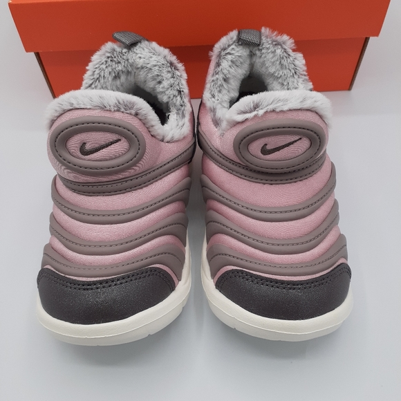 NIB NIKE DYNAMO FREE SE TODDLERS GIRLS SHOES SIZE 10C SHOES - Picture 5 of 9